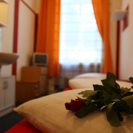 Hotel Pension Insor Berlin Exteriör bild